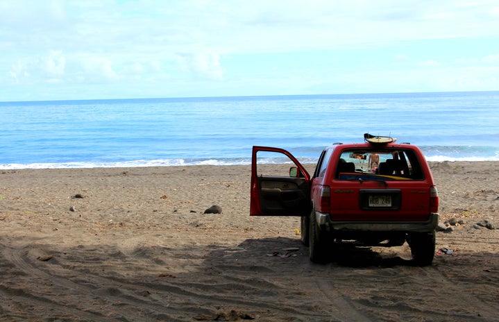 hawaii jeep surf board beach