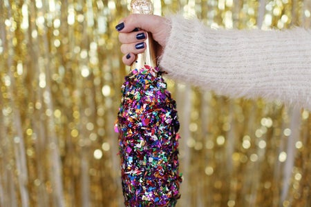 party champagne confetti gold new years