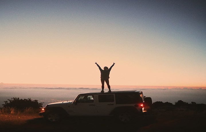 tessa pesicka travel adventure sunset jeep road trip?width=719&height=464&fit=crop&auto=webp