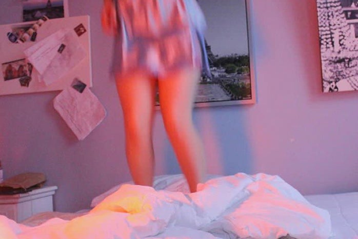 Anna Schultz jumping bed pajamas pink light?width=698&height=466&fit=crop&auto=webp