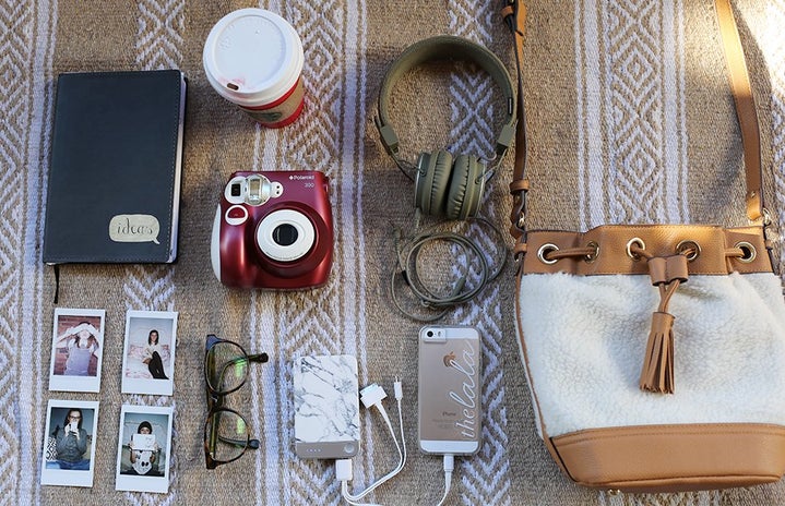 the lala purse contents flatlay?width=719&height=464&fit=crop&auto=webp