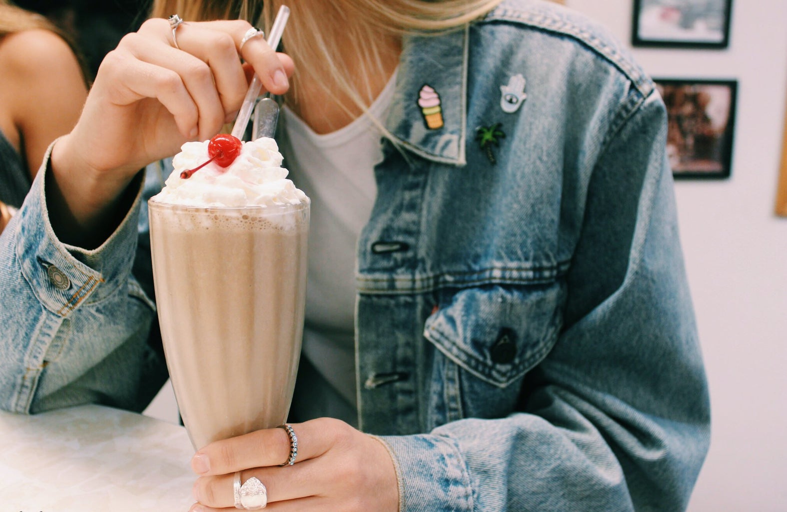 Anna Schultz-Denim Jacket With Patches And Milkshake