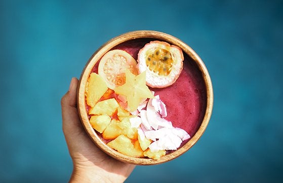 tessa pesicka hawaii acai bowl smoothie food yummy fruit colorful 2?width=719&height=464&fit=crop&auto=webp
