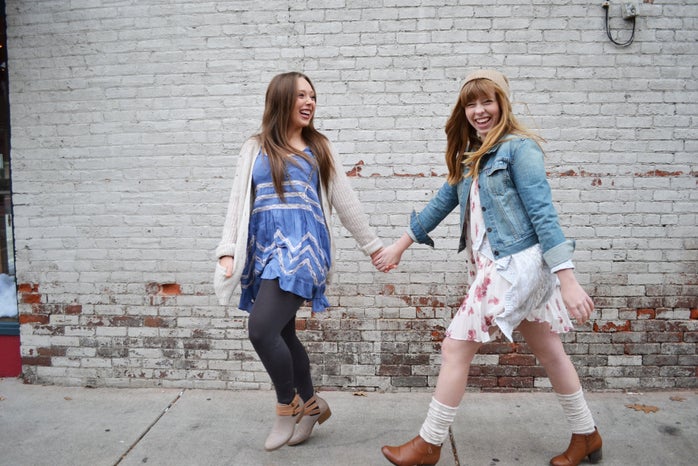 anna thetard friends holding hands white wall?width=698&height=466&fit=crop&auto=webp