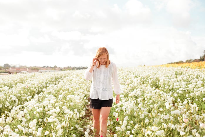 Molly Peach red head flower fields?width=698&height=466&fit=crop&auto=webp