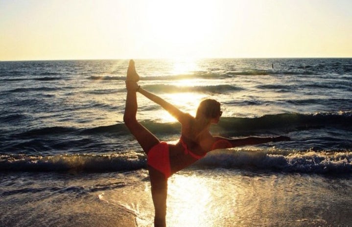 Yoga Sunset Beach Exercise Health Mental Peaceful Vacation