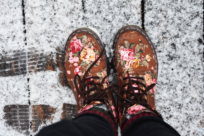 anna thetard boots in the snow?width=698&height=466&fit=crop&auto=webp