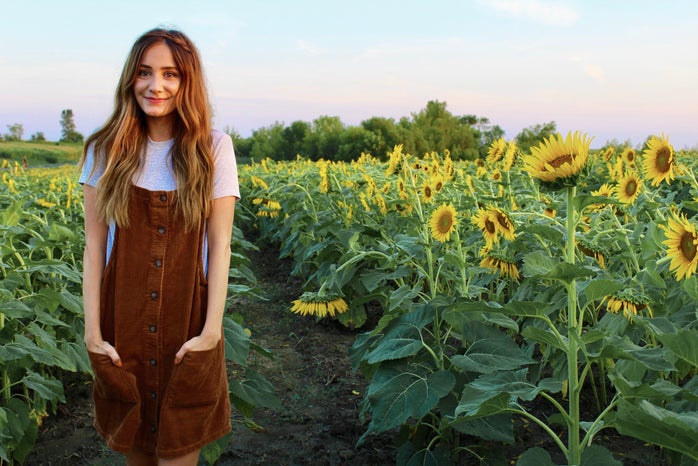 Maria Scheller wavy hair sunflower field dress summer brunette?width=698&height=466&fit=crop&auto=webp