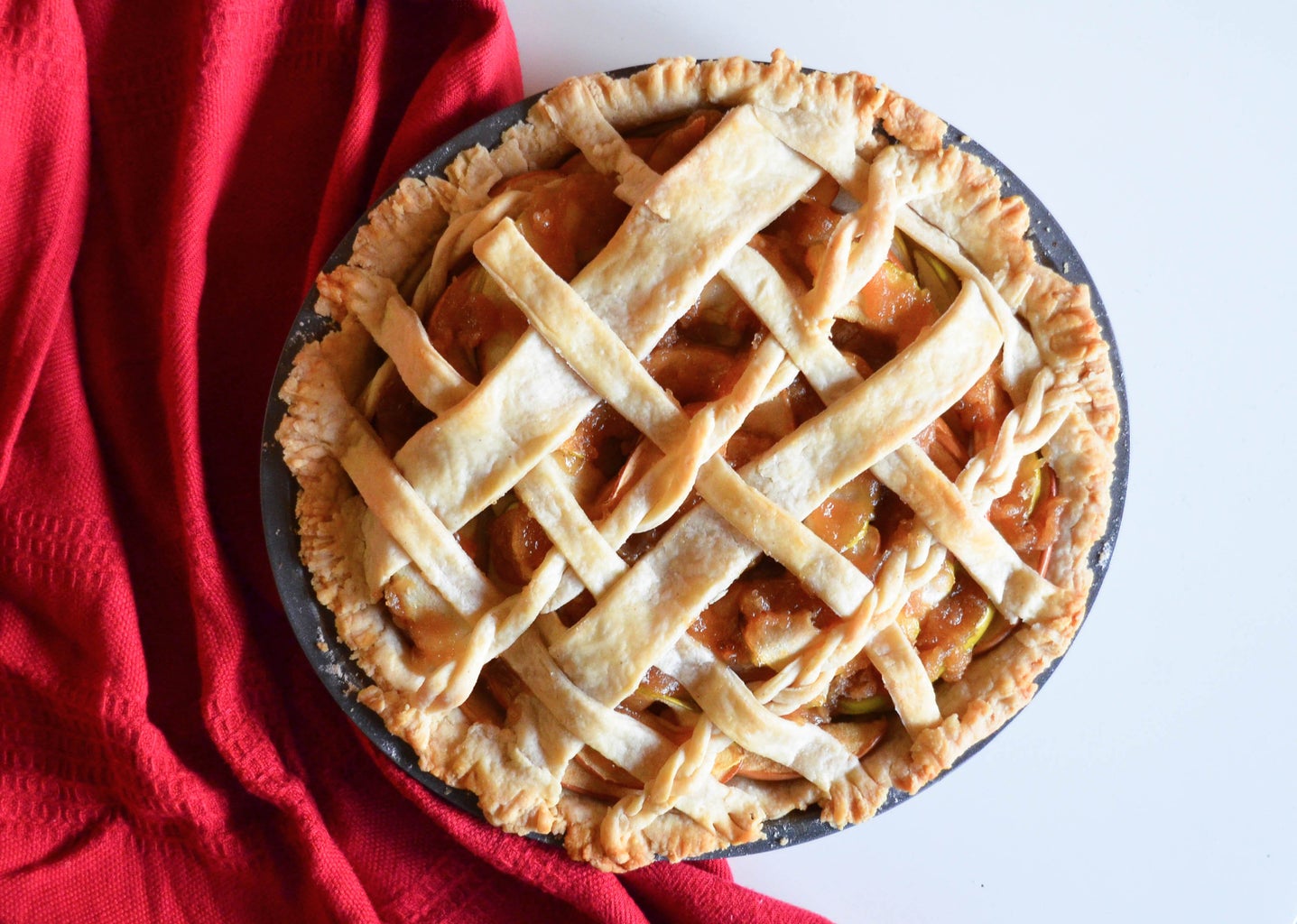 Apple Pie Top Down Red Cloth