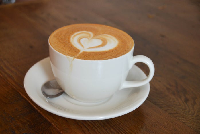Jocelyn Hsu coffee latte art 3?width=698&height=466&fit=crop&auto=webp