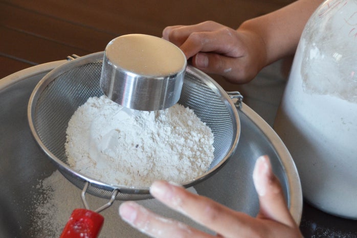 Jocelyn Hsu sifting flour?width=698&height=466&fit=crop&auto=webp