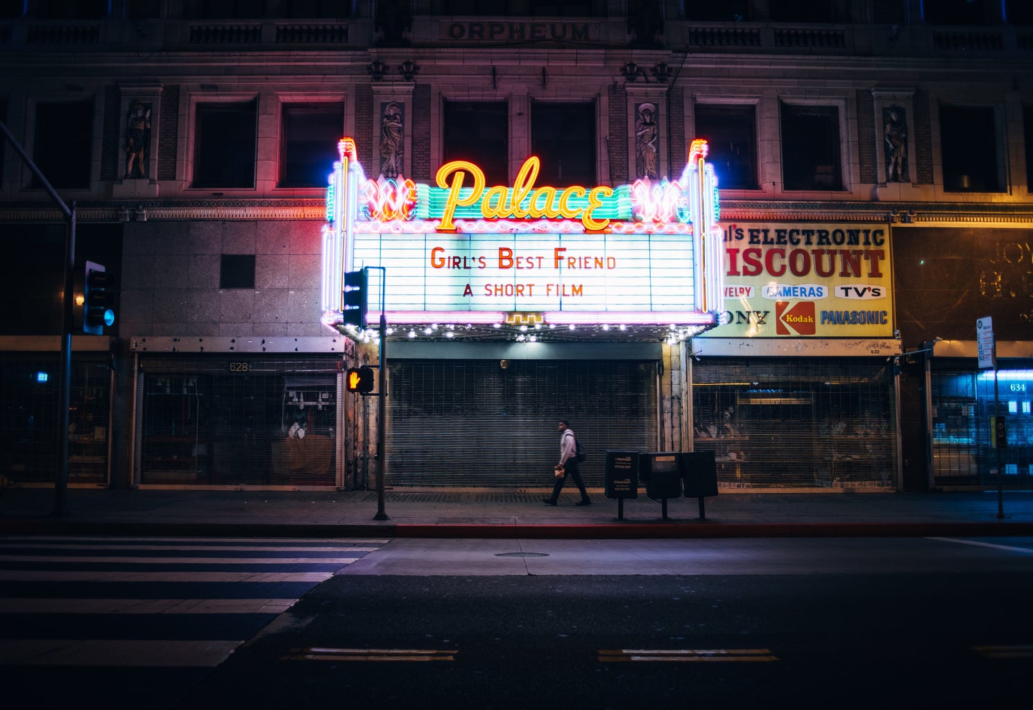 palace theatre signage 3004075?width=1024&height=1024&fit=cover&auto=webp