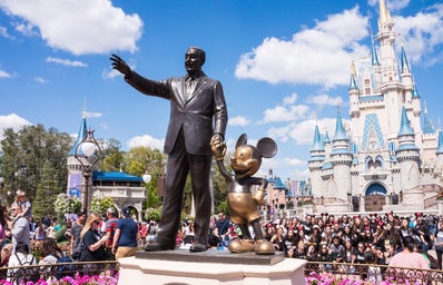 Disney World's Walt and Mickey Statue