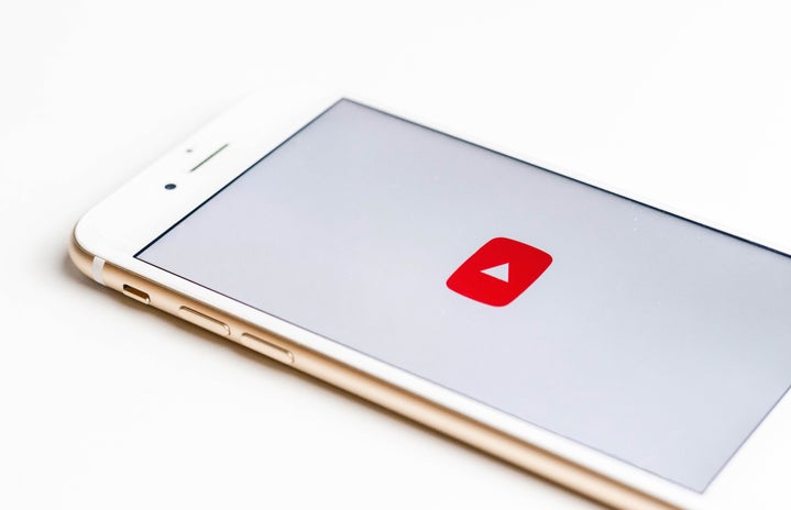 youtube app icon showing on an iphone screen