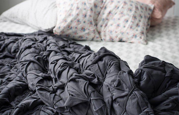 grey and pink bedding