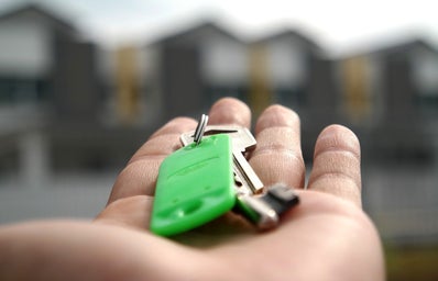 hand with keys to a new apartment