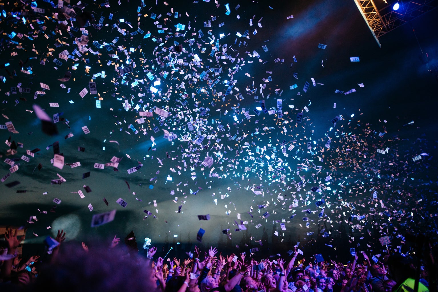 Concert with confetti