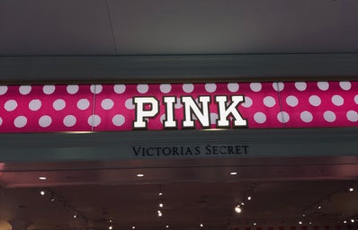 Photo of the store front Victoria’s Secret/Pink