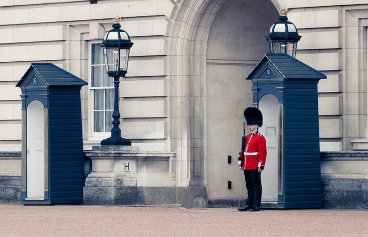 Buckingham Palace, London, UK; royalty, England, soldier
