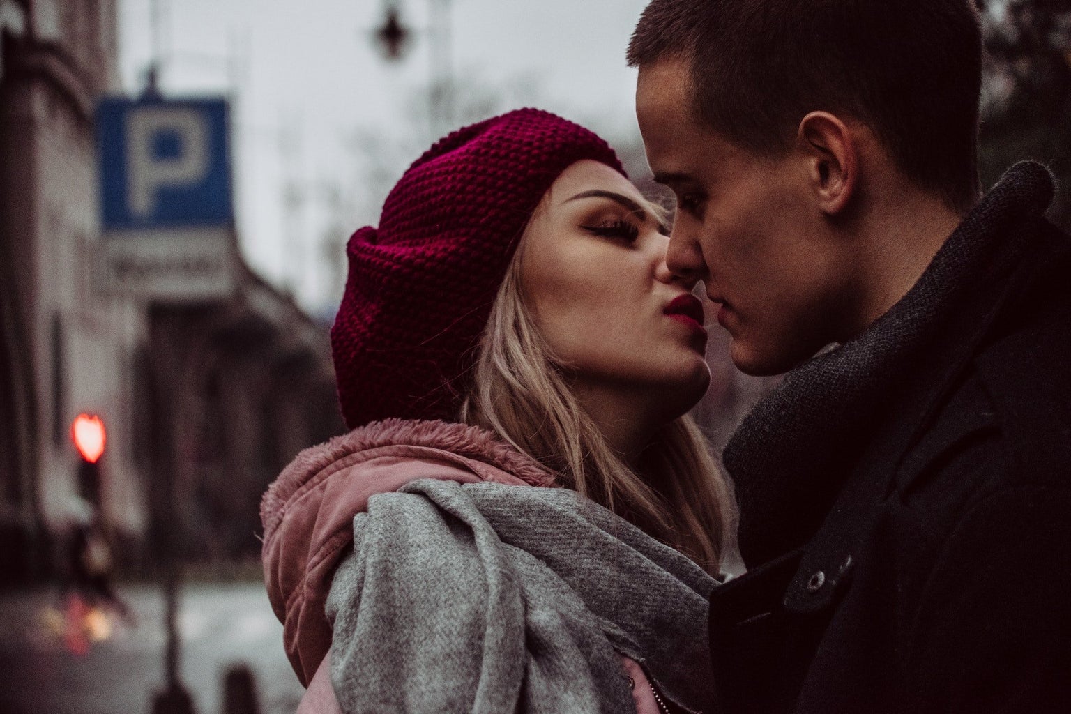 close up photograph of woman kissing man 850399jpg?width=1024&height=1024&fit=cover&auto=webp