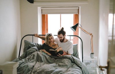 man and woman reading in bed?width=398&height=256&fit=crop&auto=webp