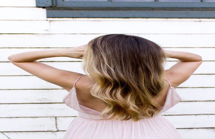 woman with wavy hair?width=719&height=464&fit=crop&auto=webp