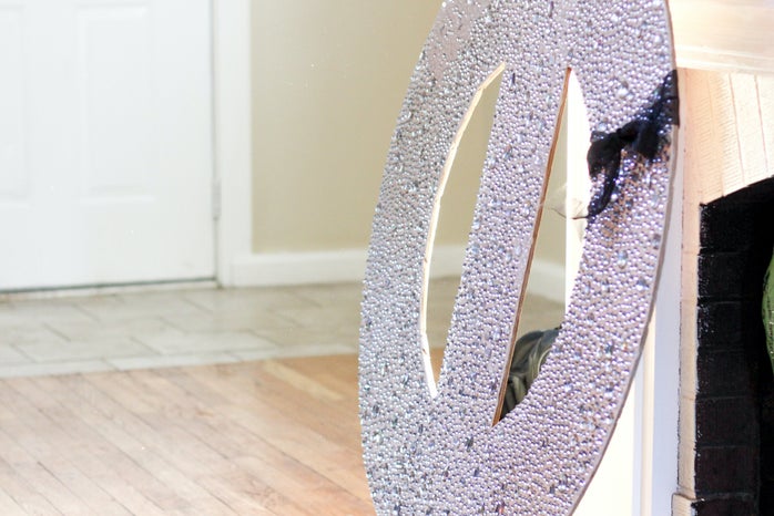 round gray frame