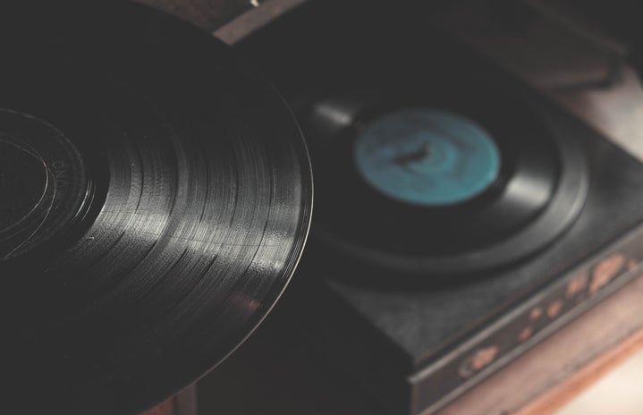 records on record player by Mink Mingle on unsplash?width=719&height=464&fit=crop&auto=webp