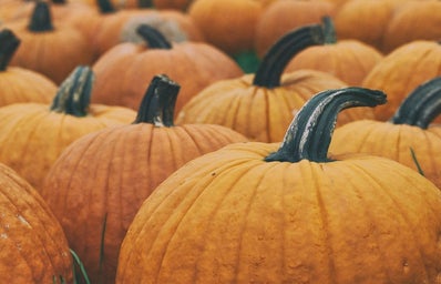 multiple pumpkins
