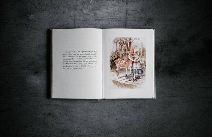 alice in wonderland book pic