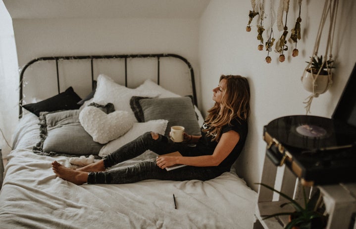 Girl on bed by Kinga Cichewicz on Unsplash?width=719&height=464&fit=crop&auto=webp