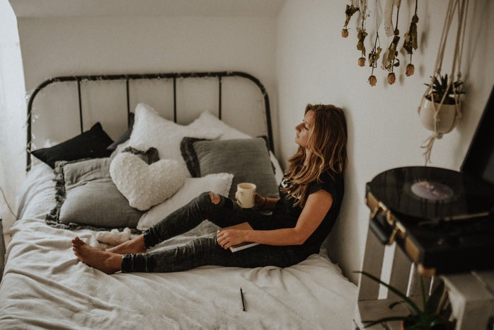 Girl on bed by Kinga Cichewicz on Unsplash?width=698&height=466&fit=crop&auto=webp