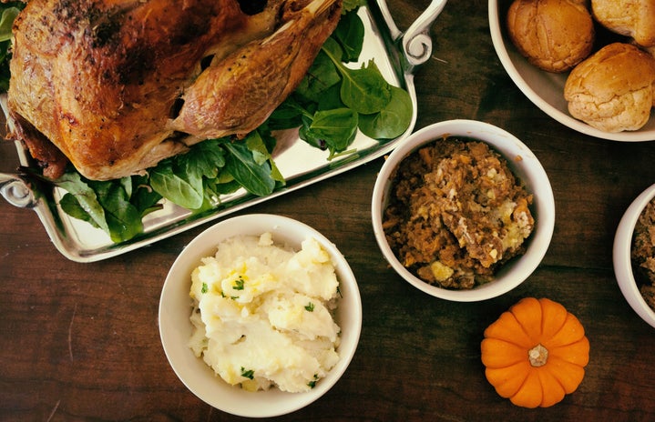 thanksgiving table by Pro Church Media on Unsplash?width=719&height=464&fit=crop&auto=webp