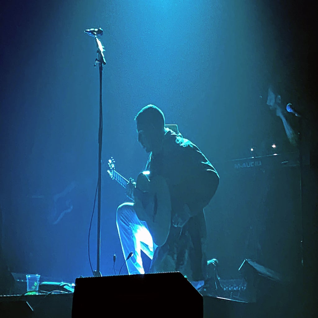 Dermot Kennedy performing in St. Louis