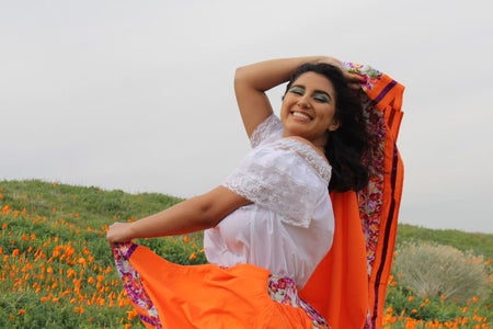 Women in folklorico dress