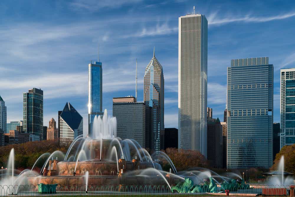 Buckingham fountain in Grant Park, Chicago