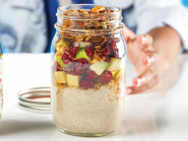 Apple and Granola Overnight Oats  |  Hy-Vee