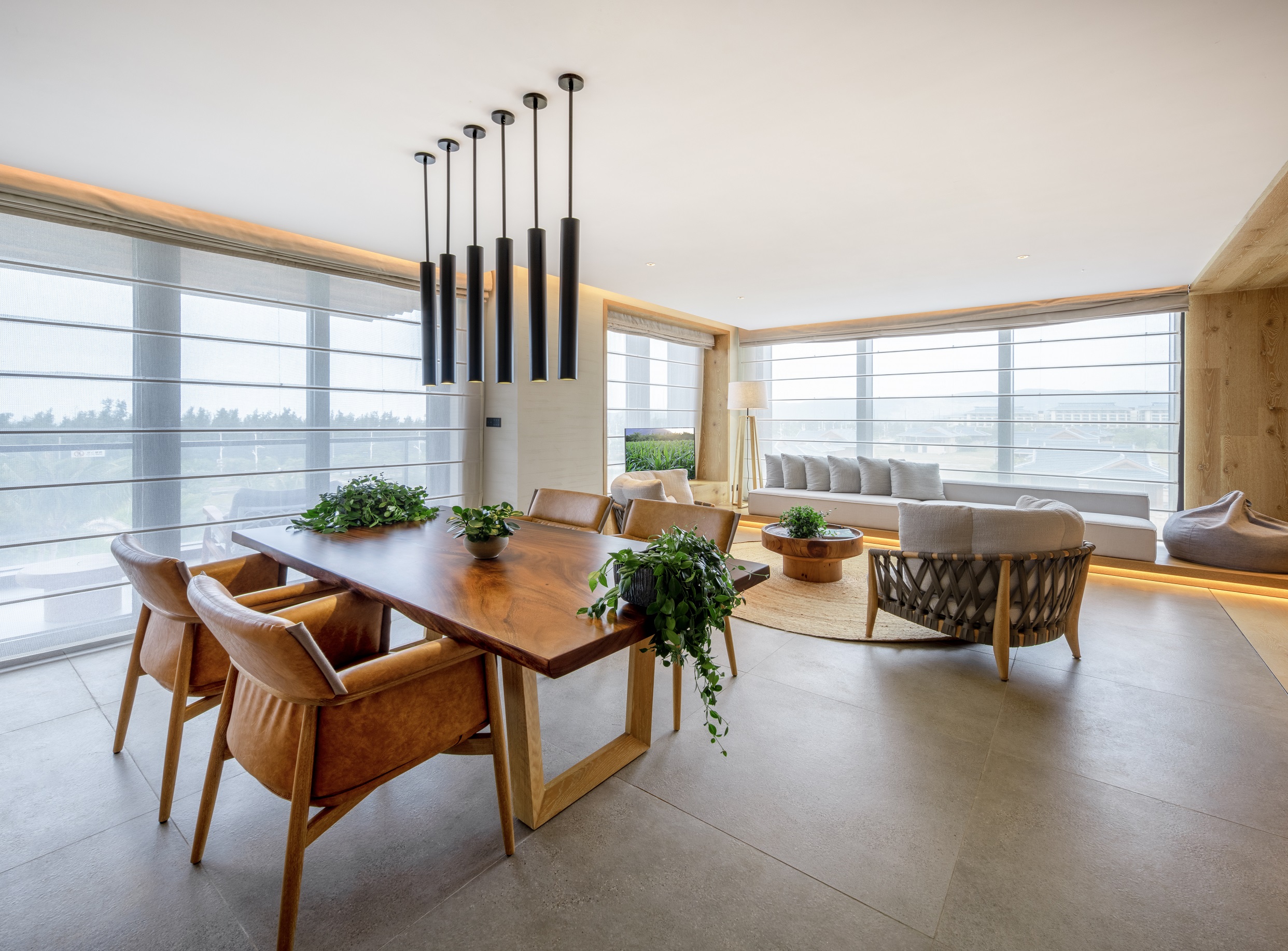 Botanic Pool view suite