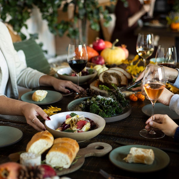 thanksgiving dinner spread