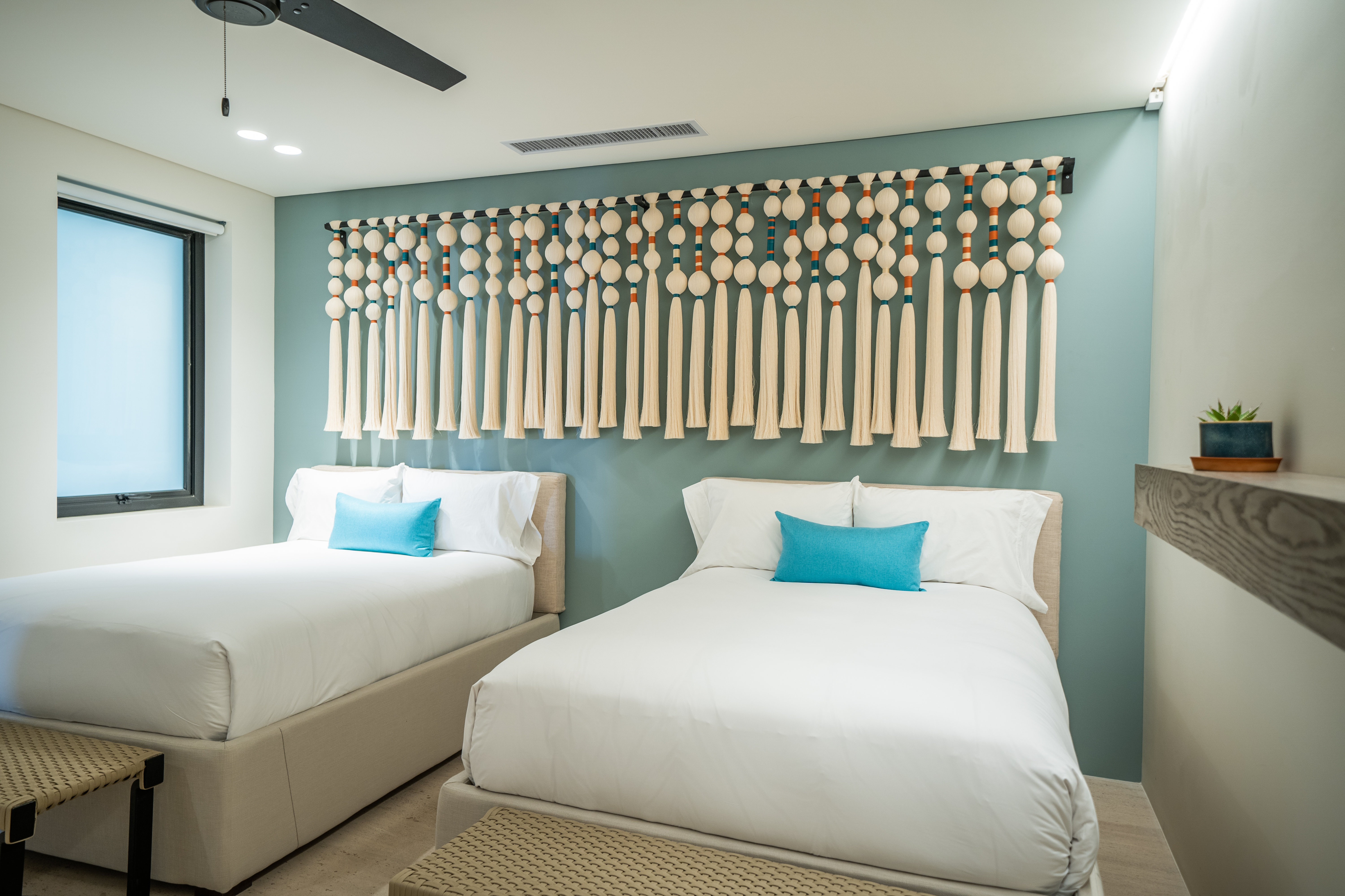 1 Homes Cabo four bedroom ocean double beds