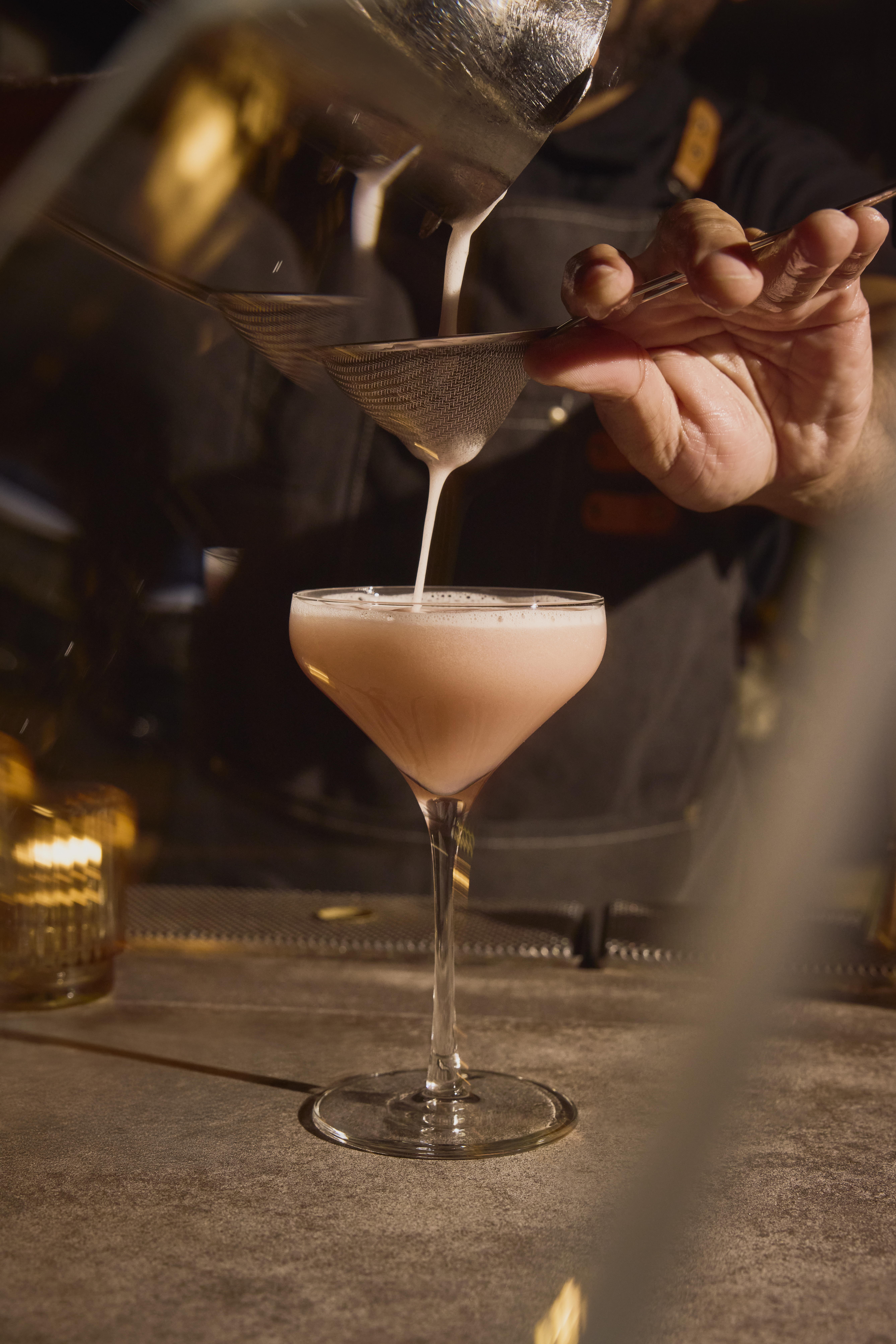 cocktail at harriet's lounge