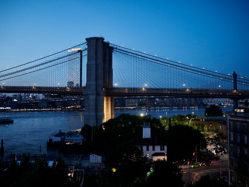 Brooklyn bridge at dusk