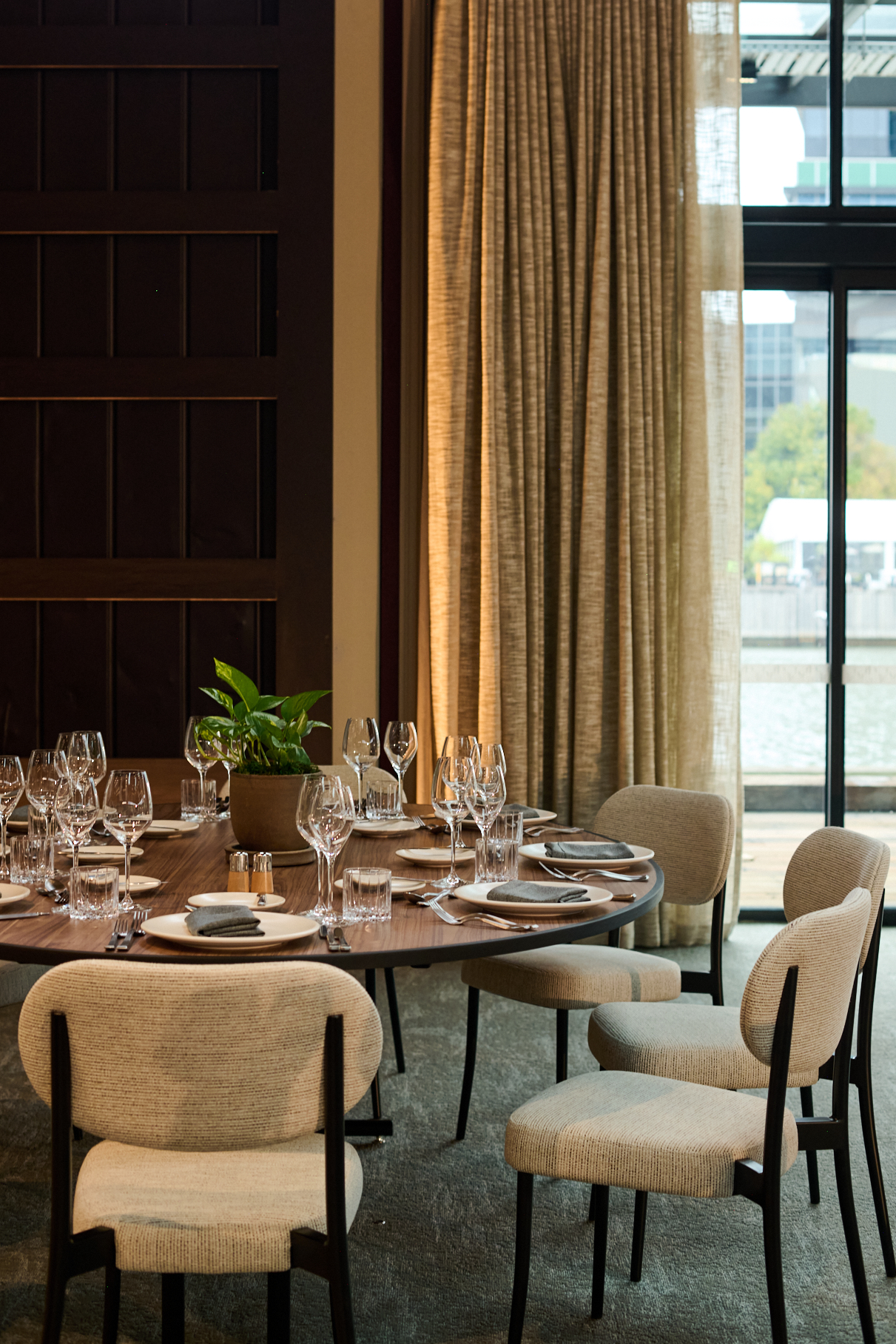 Mise en place de la salle de bal