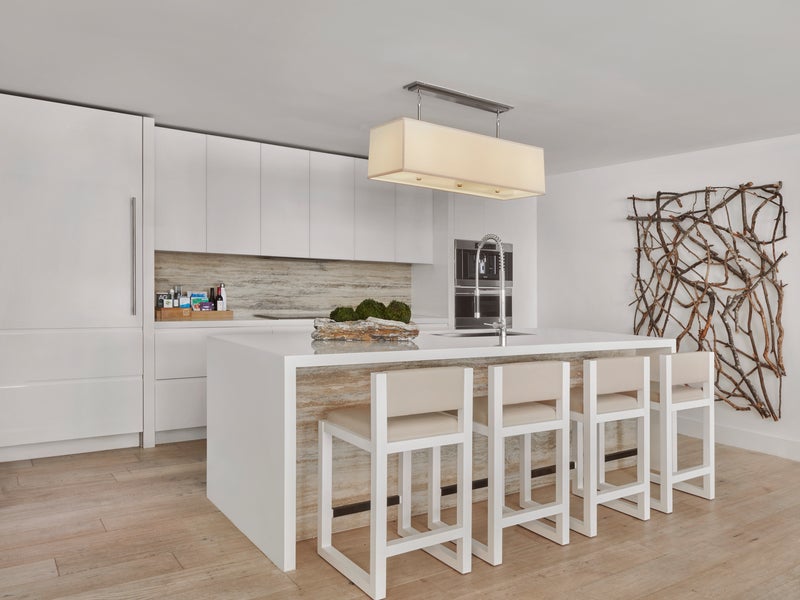 Ocean View 3 Bedroom Penthouse Balcony-Kitchen