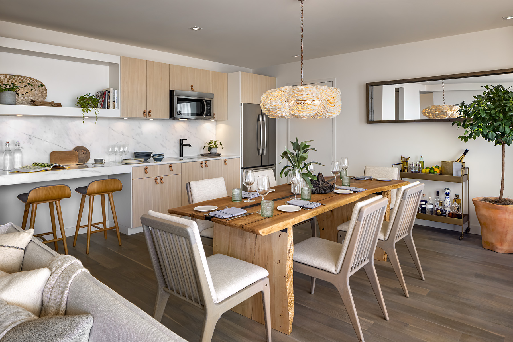 Dining area in suite 