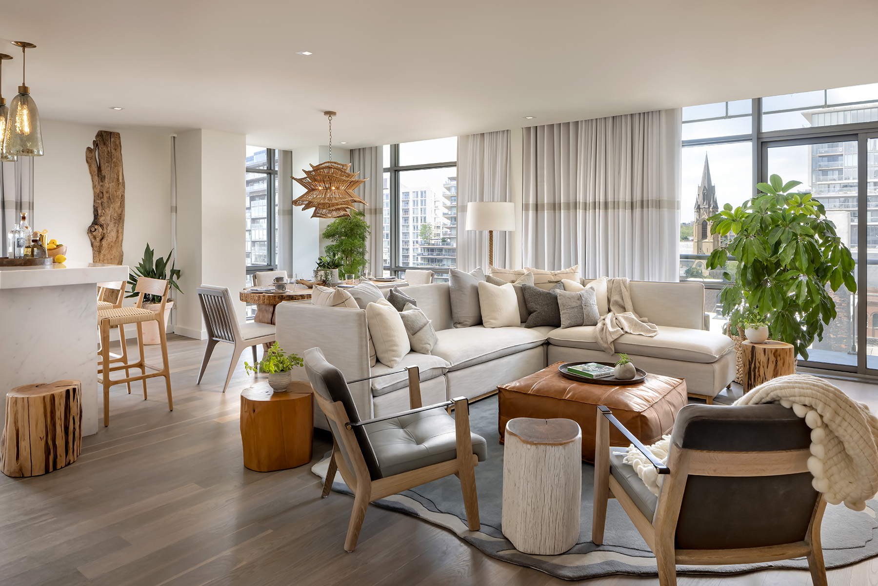 En-suite living area 