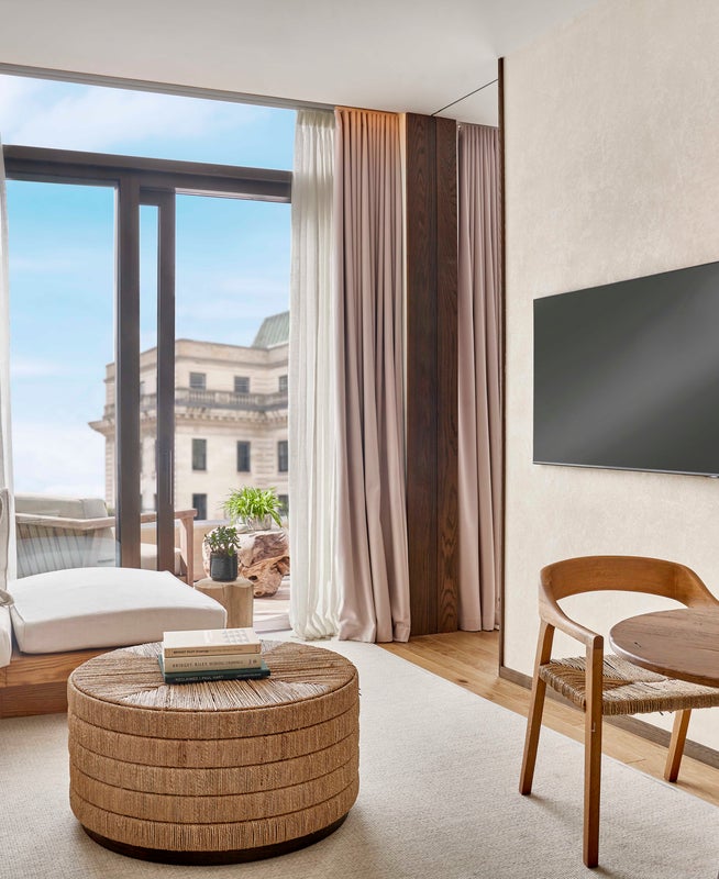 SKYLINE ONE BEDROOM TERRACE SUITES