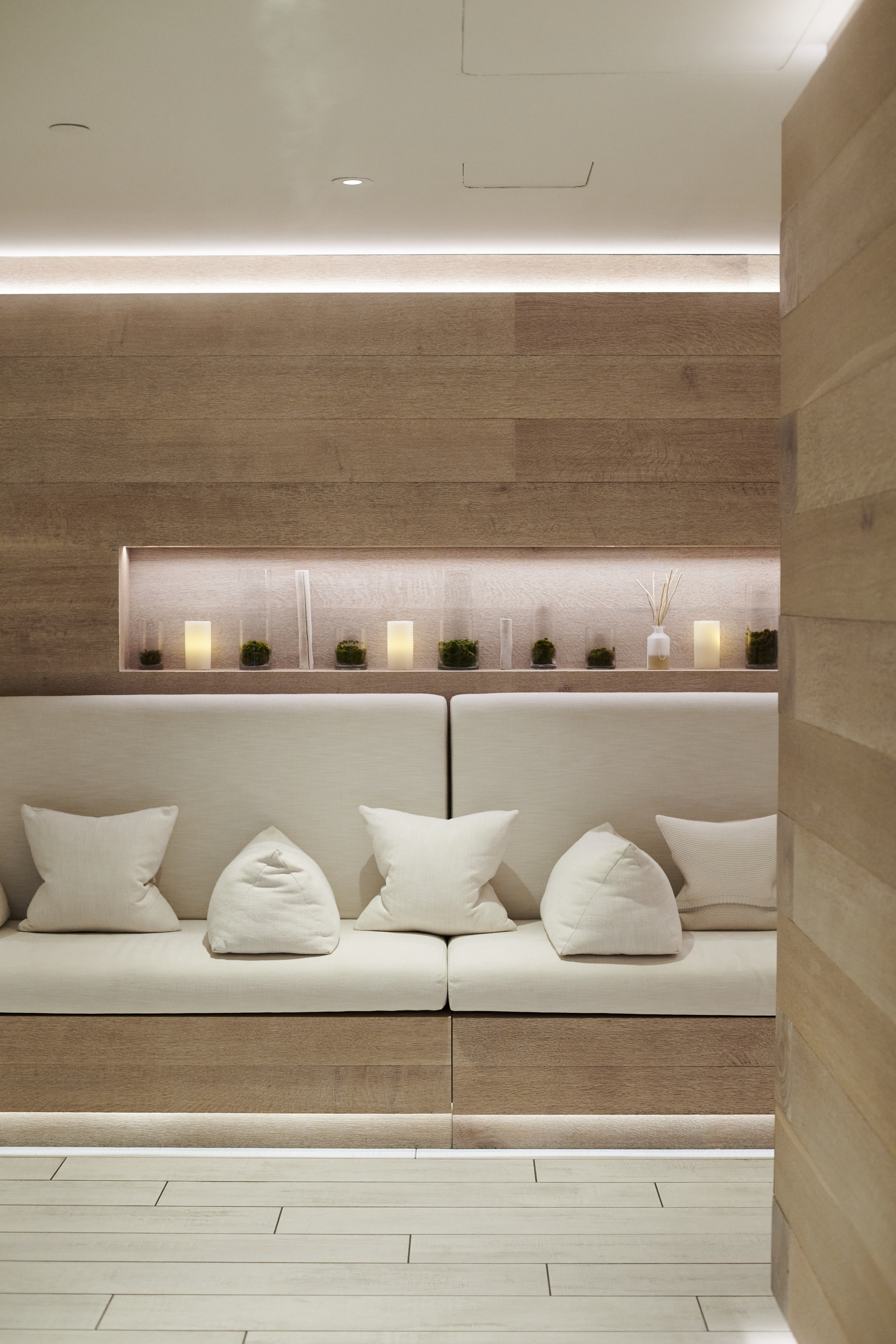 A bench with pillows 