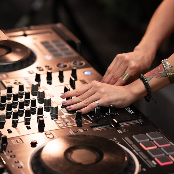 dj