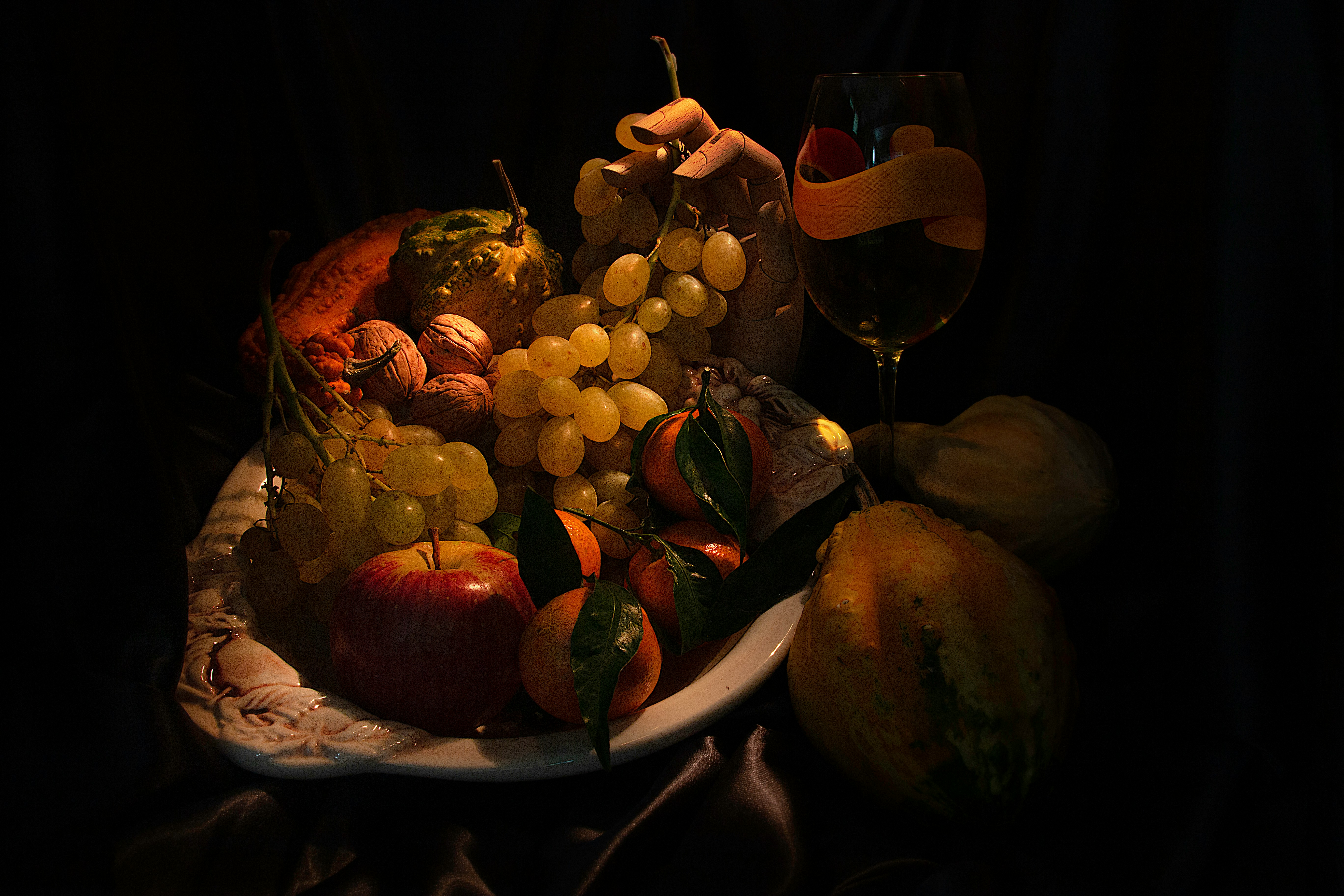 tablescape of fall fruit